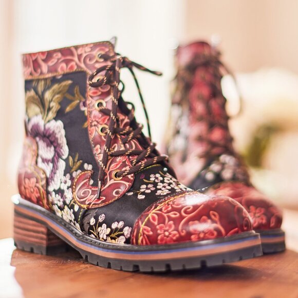 April Cornell Boot Size 10 - Picture 1 of 15